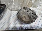 Filigraan zilveren bonbonmandje met een hengsel defect., Antiek en Kunst, Ophalen of Verzenden, Zilver