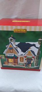 Lemax kersthuisje Snowfield School porcelein kerstdorp huis, Diversen, Kerst, Ophalen of Verzenden, Gebruikt