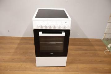  Wit 4-Pits Inductiefornuis met Heteluchtoven van Beko  beschikbaar voor biedingen