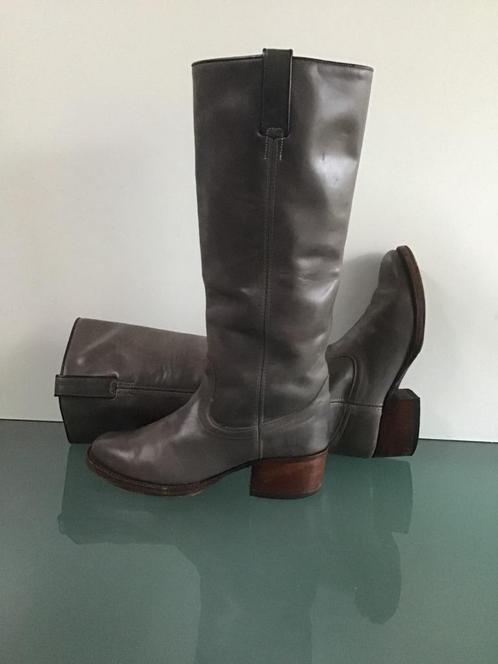 GRATIS VERZENDEN | TONY MORA Bohemian grijze laarzen 37, Kleding | Dames, Schoenen, Zo goed als nieuw, Hoge laarzen, Grijs, Verzenden
