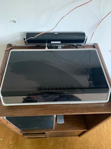Versterker mooie JVC stereo surround set goede staat. beschikbaar voor biedingen