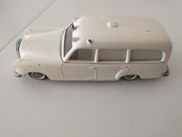 TEKNO MERCEDES BENZ 220 AMBULANCE NR 731-32 1957 beschikbaar voor biedingen