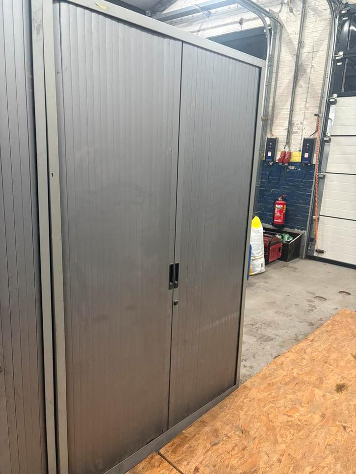 Grote roldeurkast, garagekast, werkplaats schuurkast, Huis en Inrichting, Kasten | Roldeurkasten en Archiefkasten, Zo goed als nieuw