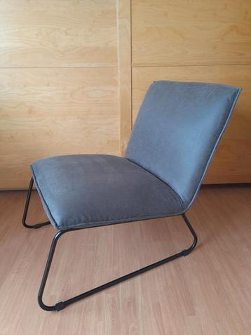 Mooie stoel fauteuil met stalen frame grijs beschikbaar voor biedingen