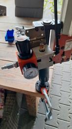 Huvema Pneumatische Taparm met extra kop. tafeltapper, Ophalen, ., Zo goed als nieuw, .