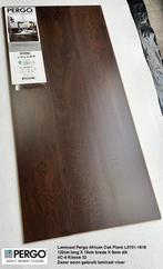 Laminaat Pergo African Oak Plank Donker Bruin 8mm €11,95m2, Huis en Inrichting, Stoffering | Vloerbedekking, Nieuw, 75 m² of meer