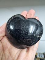 Hart van zwarte toermalijn, Verzamelen, Mineralen en Fossielen, Ophalen of Verzenden, Mineraal