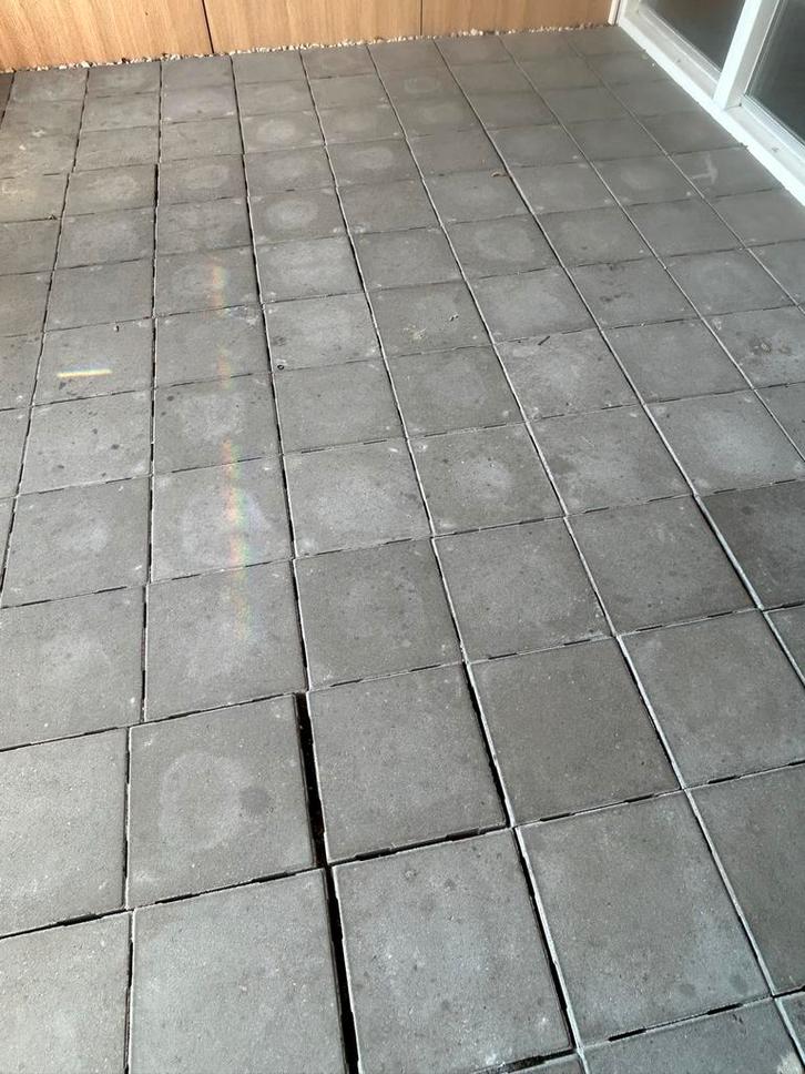 GRATIS Terrastegels draintegels, ca 140 st, 30x30 ca 12m2, Tuin en Terras, Tegels en Klinkers, Zo goed als nieuw, Terrastegels