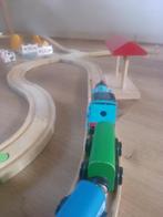 Houten treinset met Thomas de trein, Kinderen en Baby's, Speelgoed | Houten speelgoed, Ophalen of Verzenden, Zo goed als nieuw