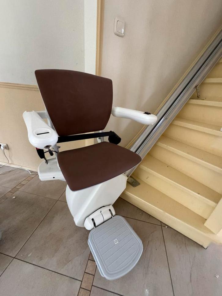 Traplift in nieuwstaat – per direct beschikbaar, Diversen, Trapliften, Zo goed als nieuw, Ophalen