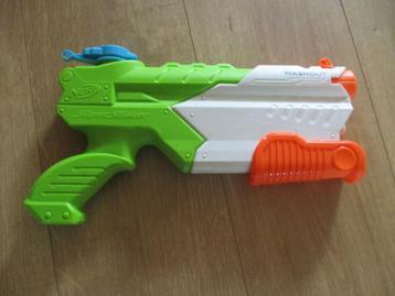 Super soaker waternerfs beschikbaar voor biedingen