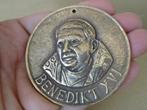 Bronzen penning paus Benedictus XVI reliëf medaille 7cm 2005, Ophalen of Verzenden, Zo goed als nieuw, Overige typen, Christendom | Katholiek
