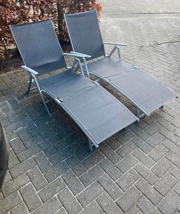 2 stuks ligbedden beschikbaar voor biedingen