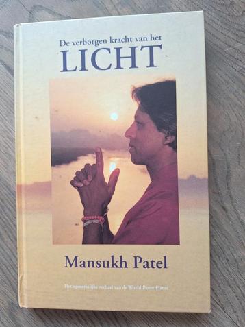 M. Patel - De verborgen kracht van het licht beschikbaar voor biedingen
