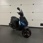 Piaggio Zip 2021 Mat zwart 2999KM Snor of Brom, Ophalen, Zip, Zo goed als nieuw, Benzine