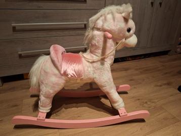 Leuke hobbelpaard voor kinderen beschikbaar voor biedingen