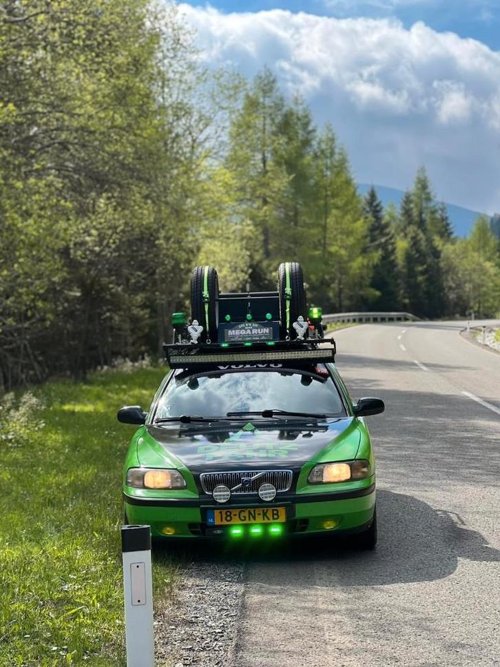 Volvo V70 2.4 170PK AUT 2001 Groen - Megarun/Carbagerun, Auto's, Volvo, Particulier, V70, Benzine, D, Stationwagon, Automaat, Origineel Nederlands