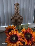 Rieten Vaas + gratis Zonnebloemen, Huis en Inrichting, Woonaccessoires | Vazen, Ophalen, Overige kleuren, Glas, Minder dan 50 cm