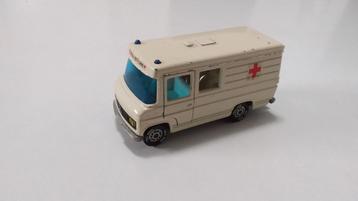 Siku Mercedes L 406 D (siku mercedes ambulance) beschikbaar voor biedingen