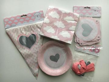 Pakketje feestartikelen wolken+hart roze | geboorte meisje beschikbaar voor biedingen