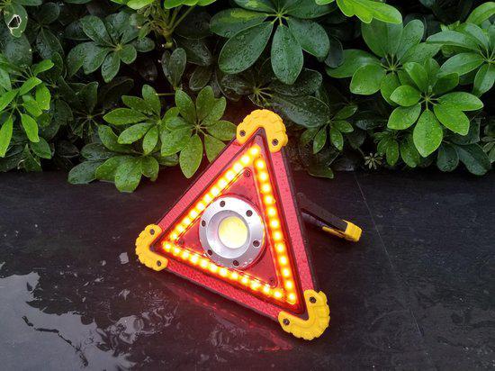 ZEUSS XN-12 LED Gevarendriehoek, Auto diversen, Auto-accessoires, Zo goed als nieuw, Ophalen