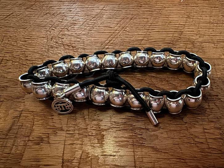 Buddha to Buddha armband zilveren kralen, Sieraden, Tassen en Uiterlijk, Armbanden, Zo goed als nieuw, Zilver, Zwart, Met bedels of kralen