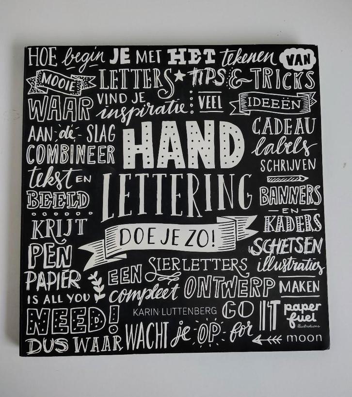 Handlettering doe je zo - Karin Luttenberg - 9789048834228, Boeken, Hobby en Vrije tijd, Zo goed als nieuw, Tekenen en Schilderen