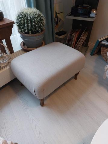 Vintage Voetenbankje / Poef/Hocker beschikbaar voor biedingen