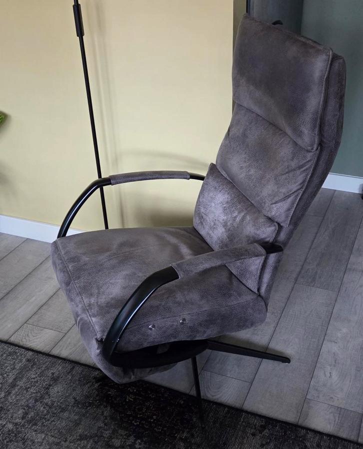 Comfortabele Relaxfauteuil, Huis en Inrichting, Fauteuils, Zo goed als nieuw, Metaal, Stof, 75 tot 100 cm, 75 tot 100 cm, Ophalen