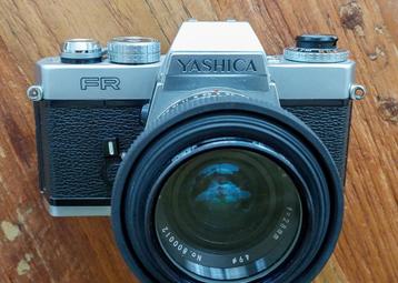 Yashica FR filmcamera met 2 lenzen 28mm 2.8 + 135mm 2.8 beschikbaar voor biedingen