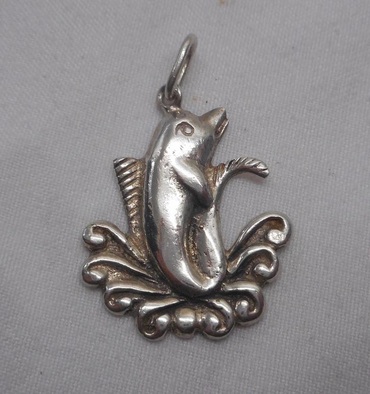 Zilveren vintage hanger dolfijn nr.1727, Sieraden, Tassen en Uiterlijk, Kettinghangers, Zo goed als nieuw, Zilver, Zilver, Dier
