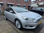 Ford Focus 2015 – luxe uitvoering, motor slechts 27.700 km, 65 €/maand, 125 pk, Origineel Nederlands, 1200 kg
