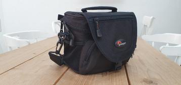 Fototas / cameratas / camera tas - Lowepro Nova 1 AW zwart beschikbaar voor biedingen