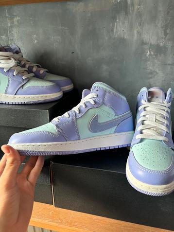 Jordan 1 mid Aqua (2021) beschikbaar voor biedingen