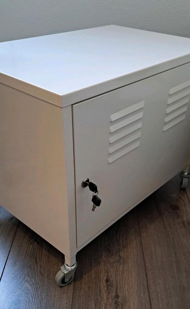 Leuk Ikea locker kastje op wielen 60 x 40 x 50 cm, Huis en Inrichting, Slaapkamer | Nachtkastjes, Gebruikt, Minder dan 55 cm, 45 tot 65 cm