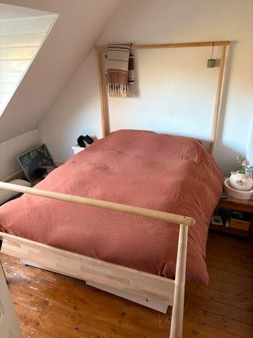 IKEA Bedframe 140x200 - Zo Goed Als Nieuw! - afbeelding 2