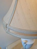 Vintage metalen lampenvoet met handgemaakte kap, Huis en Inrichting, Lampen | Tafellampen, Heikant 21 Kaatsheuvel, 50 tot 75 cm