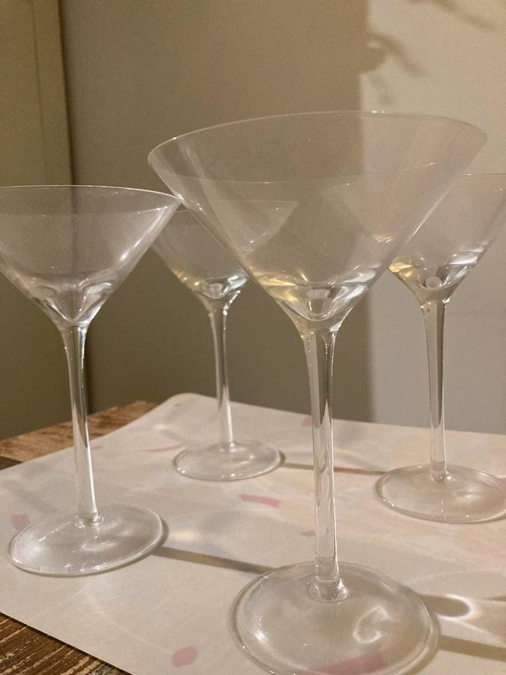 Set van 4 cocktail Glazen, Huis en Inrichting, Keuken | Servies, Zo goed als nieuw, Glas of Glazen, Effen, Glas, Ophalen of Verzenden