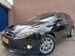 Ford Focus 1.0T SW Titanium *LMV*ECC*PDC*NAVI*CAMERA*CRUISE*, Auto's, Euro 5, Zwart, Zwart, Stationwagon