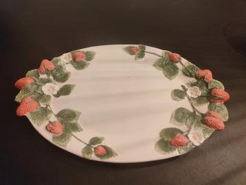 Aardbeien porcelain Italy Bassano porcelaine, xxl plate 30cm beschikbaar voor biedingen
