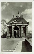 Enkhuizen – De Koepoort. Gelopen Diemen 1956., Verzamelen, Ansichtkaarten | Nederland, 1940 tot 1960, Gelopen, Noord-Holland, Ophalen of Verzenden