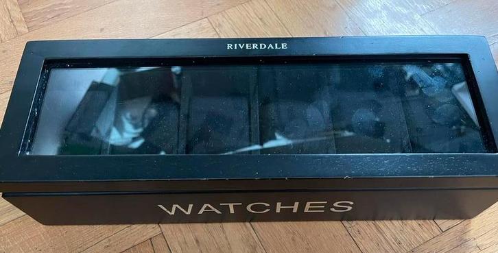 RIVERDALE zwarte horloge box voor 6 horloge's, Sieraden, Tassen en Uiterlijk, Horloges | Heren, Zo goed als nieuw, Polshorloge