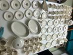 Wedgwood servies bestaand uit kopjes, bordjes, ovenschalen,, Ophalen, Gebruikt, Wedgwood, Kop(pen) en/of Schotel(s)
