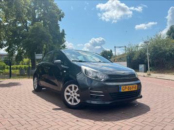 Kia Rio 1.2 5DRS 2015 Zwart ONDERHOUD FACELIFT CRUISE AIRCO beschikbaar voor biedingen