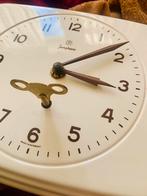 Junghans klok, keramiek, 50-er jaren, Ophalen of Verzenden, Zo goed als nieuw