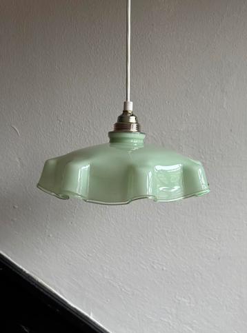 Vintage groen oud Frans opaline glazen hanglamp lampenkap beschikbaar voor biedingen