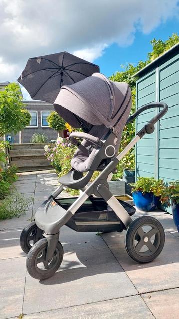 Nette Stokke Trailz kinderwagen met reiswieg, super compleet beschikbaar voor biedingen