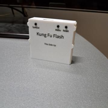 C64 Kung Fu Flash Cartridge complete set beschikbaar voor biedingen