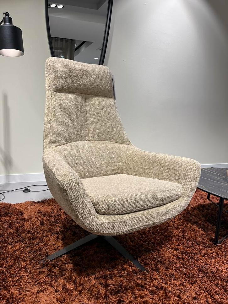 Montel Dino draaifauteuil kleur Lemon, Huis en Inrichting, Fauteuils, Zo goed als nieuw, Stof, 50 tot 75 cm, 75 tot 100 cm, Ophalen