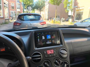 Android autoradio met Carplay + achteruitrijcamera -compleet beschikbaar voor biedingen